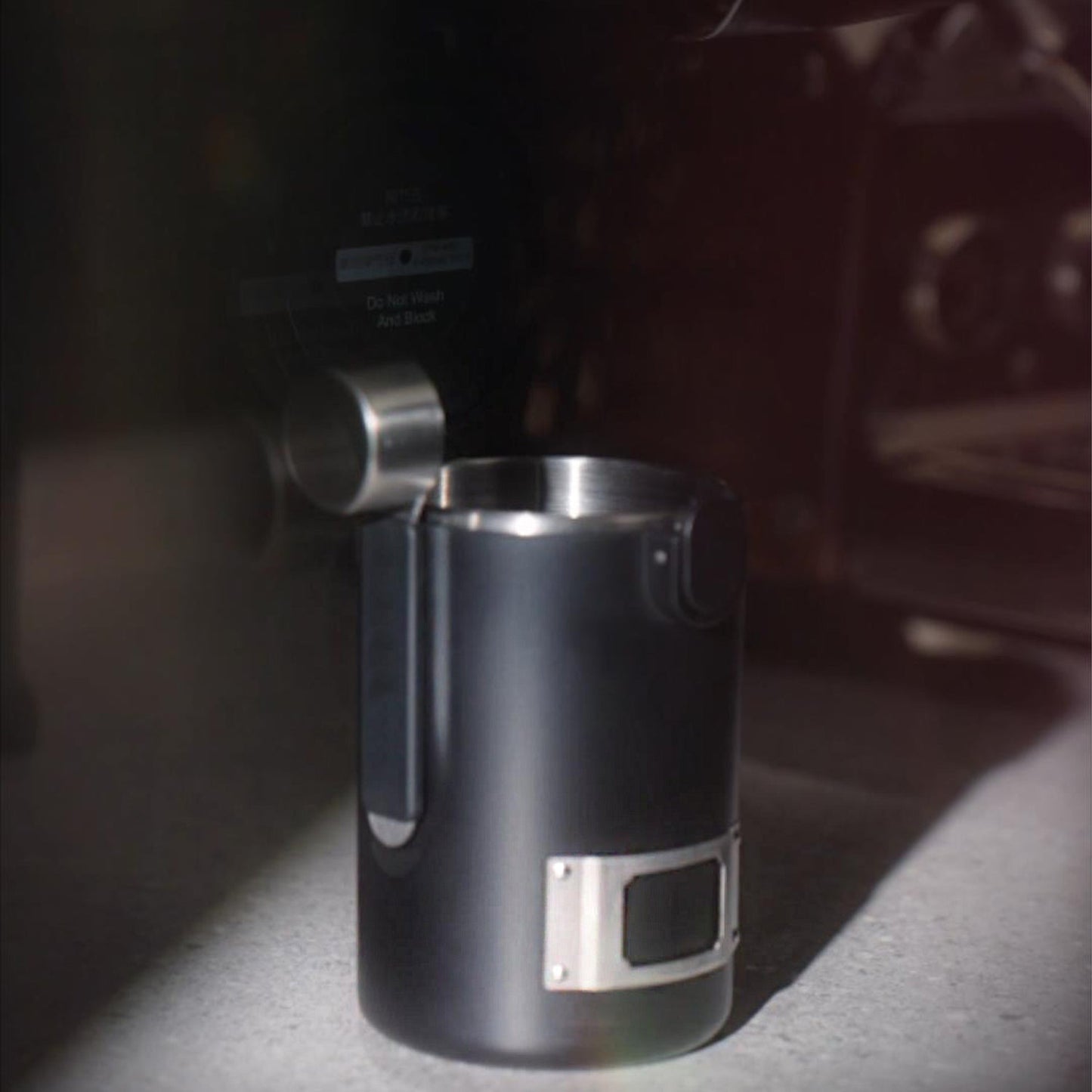 Camping-grade sealed coffee can