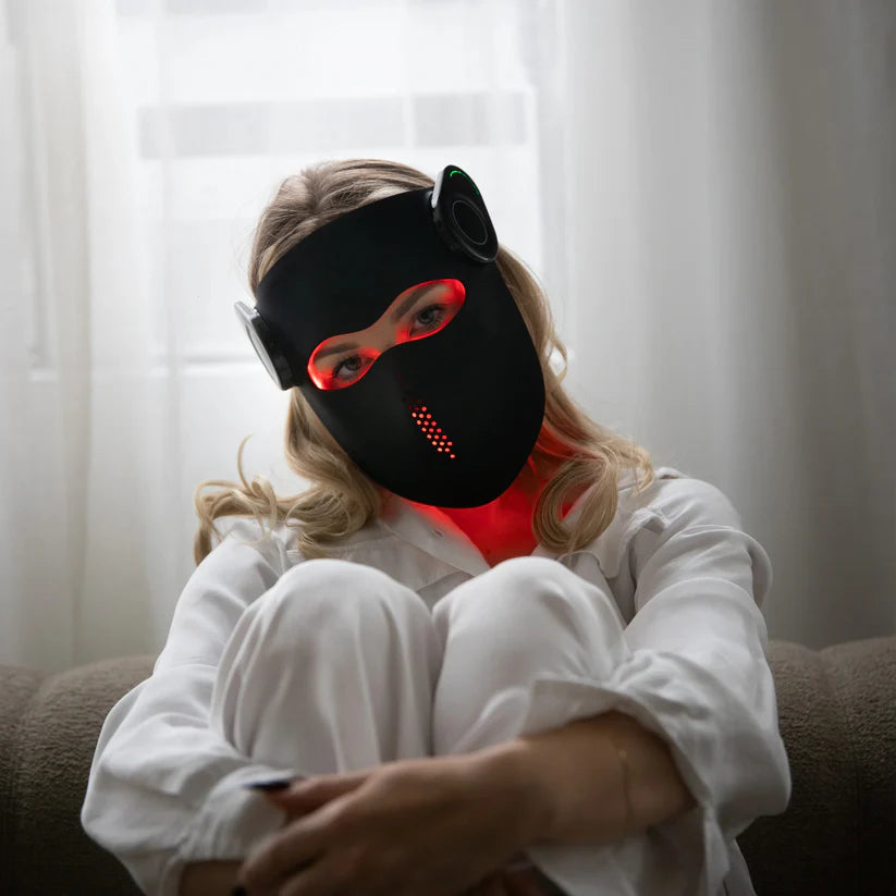 Full-Face LED Phototherapy Device – Multi-Wavelength Light Therapy for At-Home Skincare